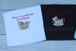 Gastendoekjes in ecru of donkergrijs met een kerstmuis in een kopje