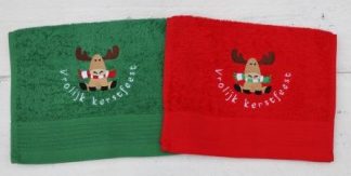 Gastendoekjes rood of groen met een eland met sjaal en tekst Vrolijk kerstfeest