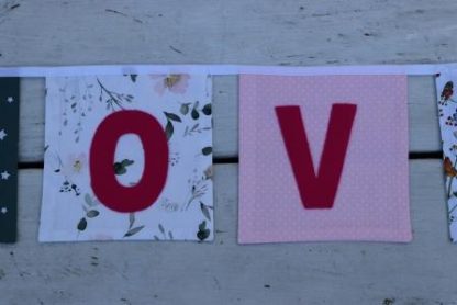 Slinger in roze,groen en wit met naam, jaar en met verwisselbare leeftijd (printjes van de vlaggen zijn soms niet meer leverbaar,wel andere printjes) - Afbeelding 7