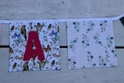 Slinger in roze,groen en wit met naam, jaar en met verwisselbare leeftijd (printjes van de vlaggen zijn soms niet meer leverbaar,wel andere printjes) - Afbeelding 6