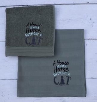 Keukenhanddoek en theedoek grijs-groen met de tekst A house is not a home without a cat (in zwart, mintgroen en grijs)