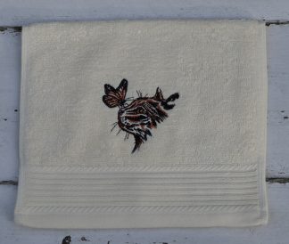 Gastendoekje ecru met poezenkop en vlinder