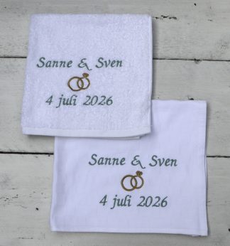Cadeau idee voor een bruiloft of andere viering : keukenhanddoek en theedoek wit met persoonlijke tekst
